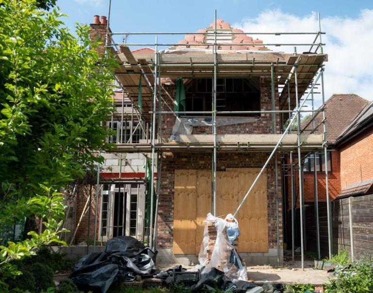 Qui assure le suivi de chantier de votre rénovation près de Brumath ?